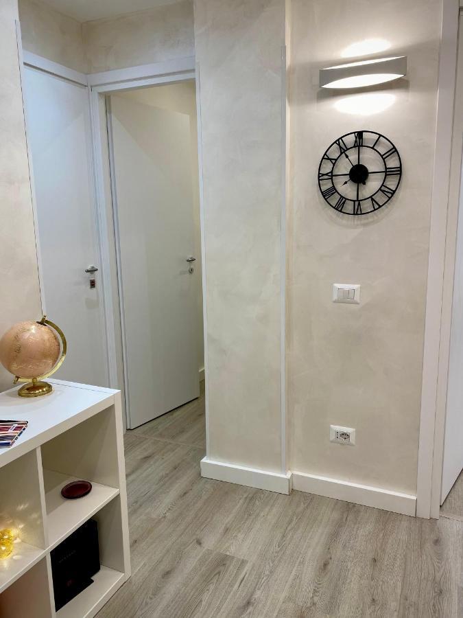 Apartment Close To The Coloseum, 2 Minutes Walk From Metro A 외부 사진