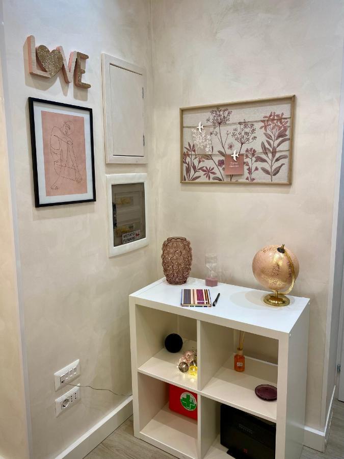 Apartment Close To The Coloseum, 2 Minutes Walk From Metro A 외부 사진