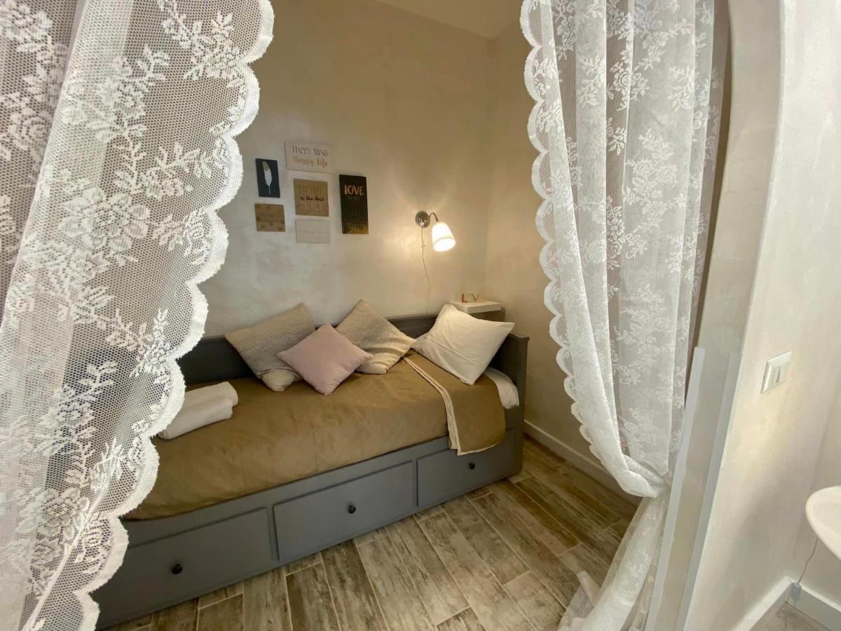 Apartment Close To The Coloseum, 2 Minutes Walk From Metro A 외부 사진
